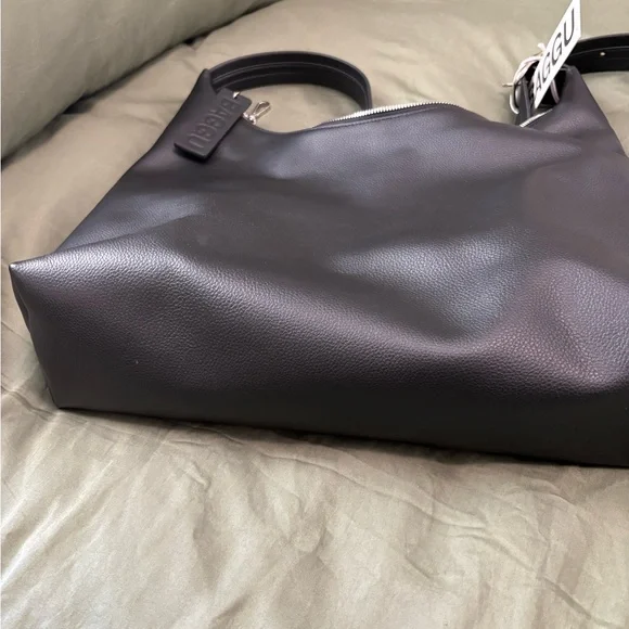 BAGGU Recycled Leather Shoulder Bag - Picture 3 of 7